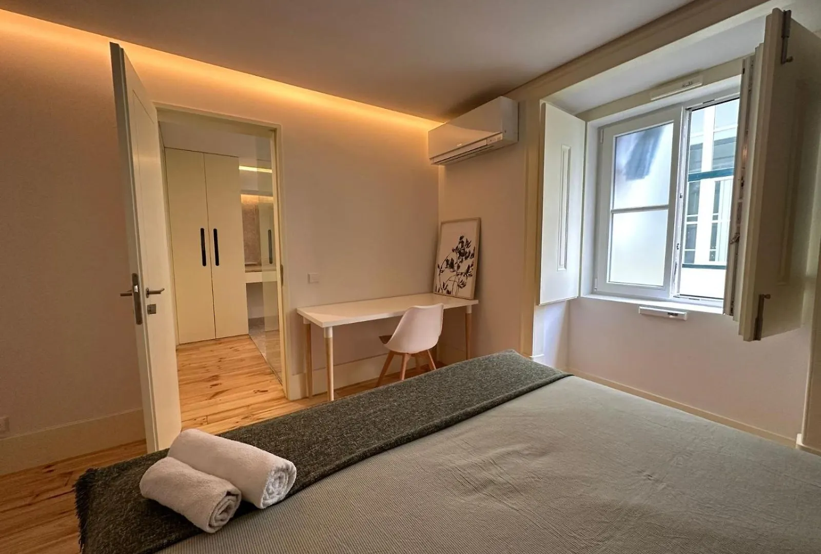 Privade Room In Baixa With Private Bathroom Lisboa
