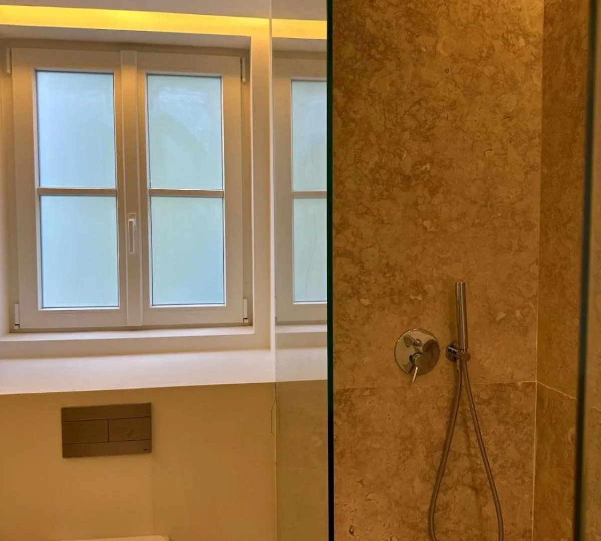 Privade Room In Baixa With Private Bathroom Lisboa منزل للإقامة