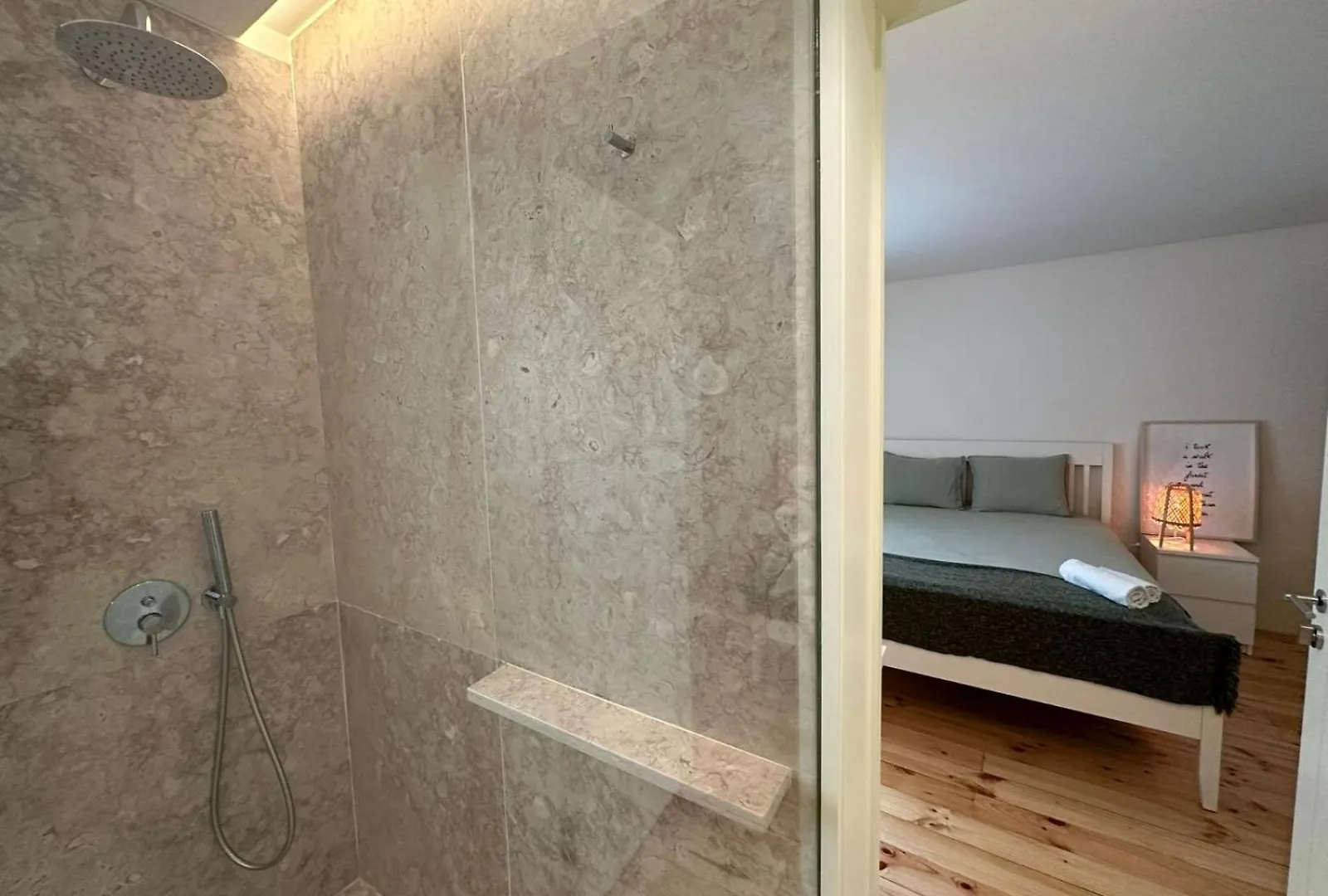 Privade Room In Baixa With Private Bathroom Lisboa 0*,  البرتغال